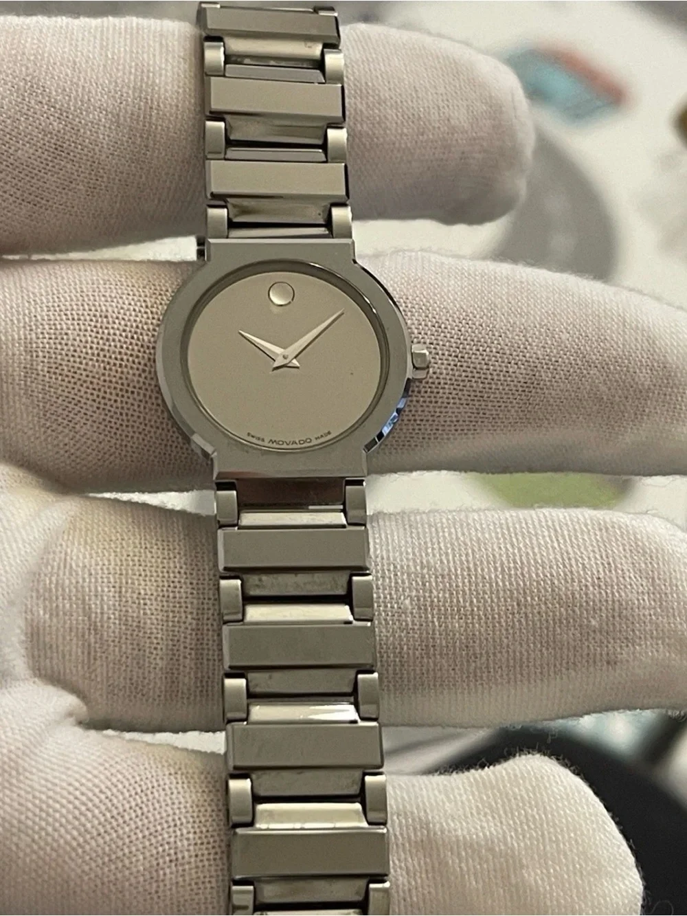 MOVADO Valor Ceramic 89.01.1841 Silver Mirror Dial 26mm Women's Watch Swiss Made